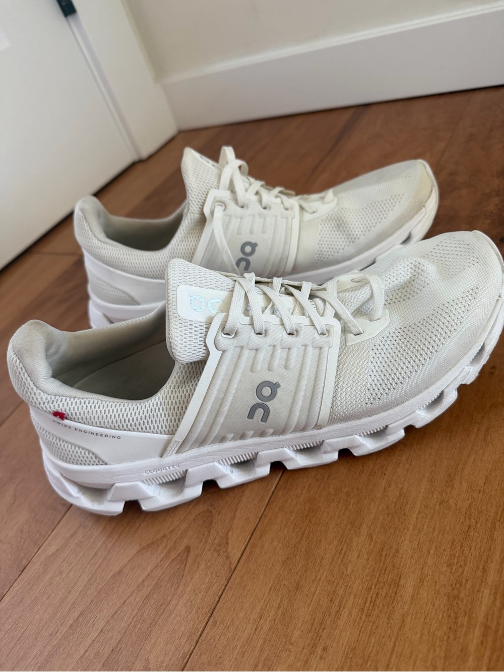 On Running Womens Athletic Shoes — White size 11